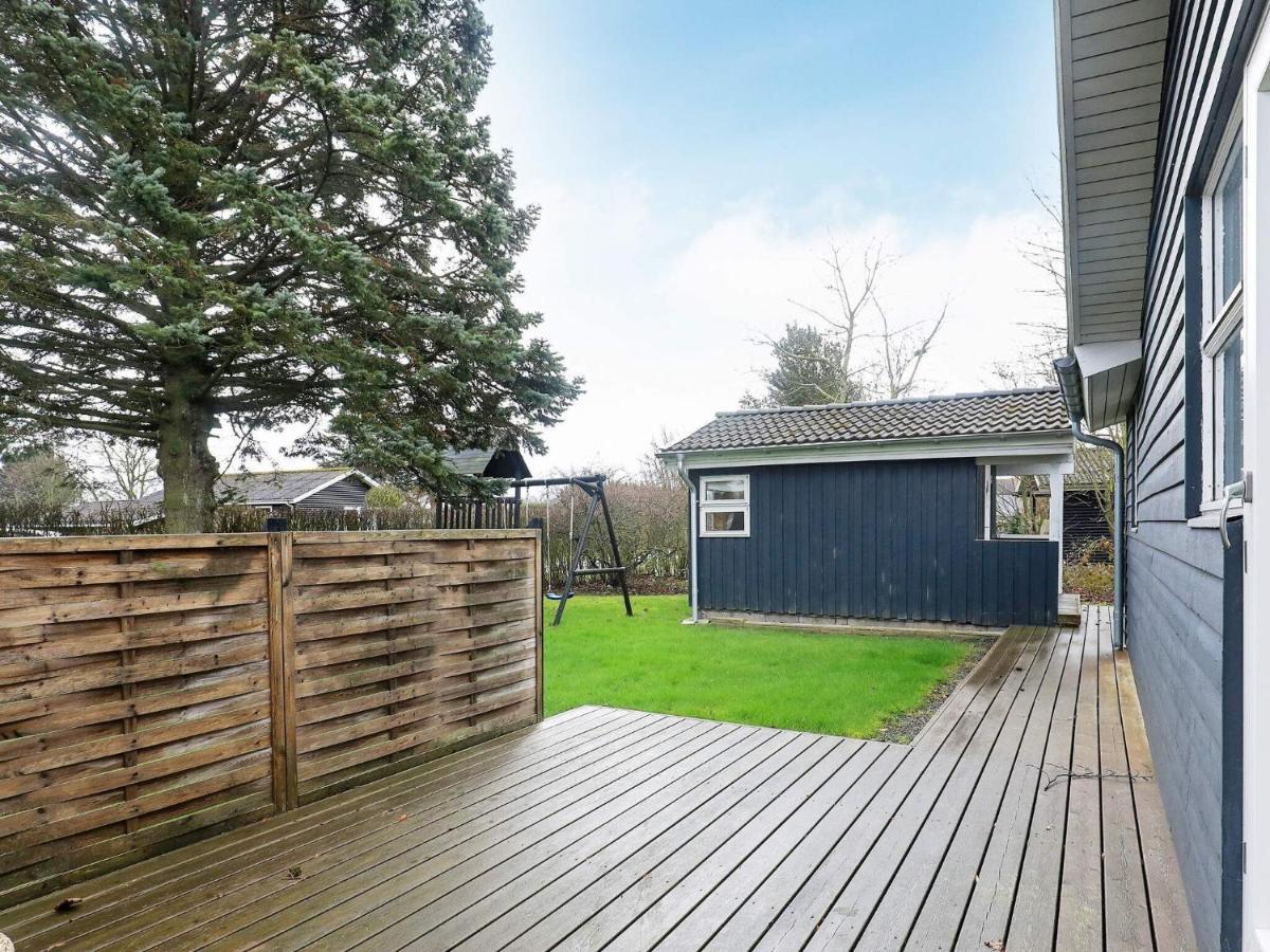 8 Person Holiday Home In Hesselager Eksteriør billede
