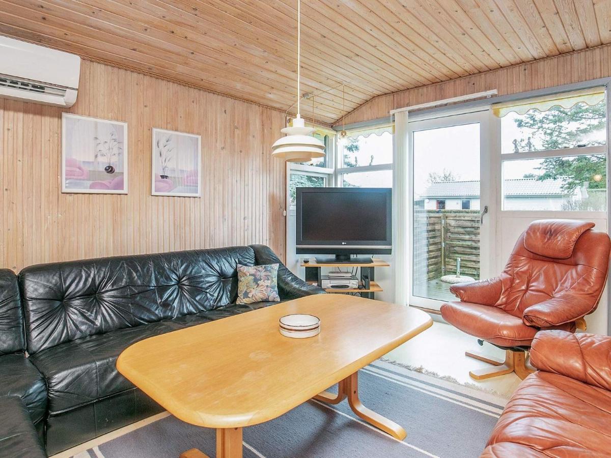 8 Person Holiday Home In Hesselager Eksteriør billede