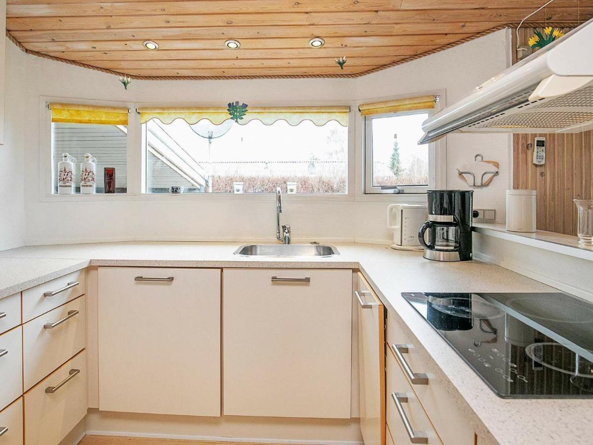 8 Person Holiday Home In Hesselager Eksteriør billede