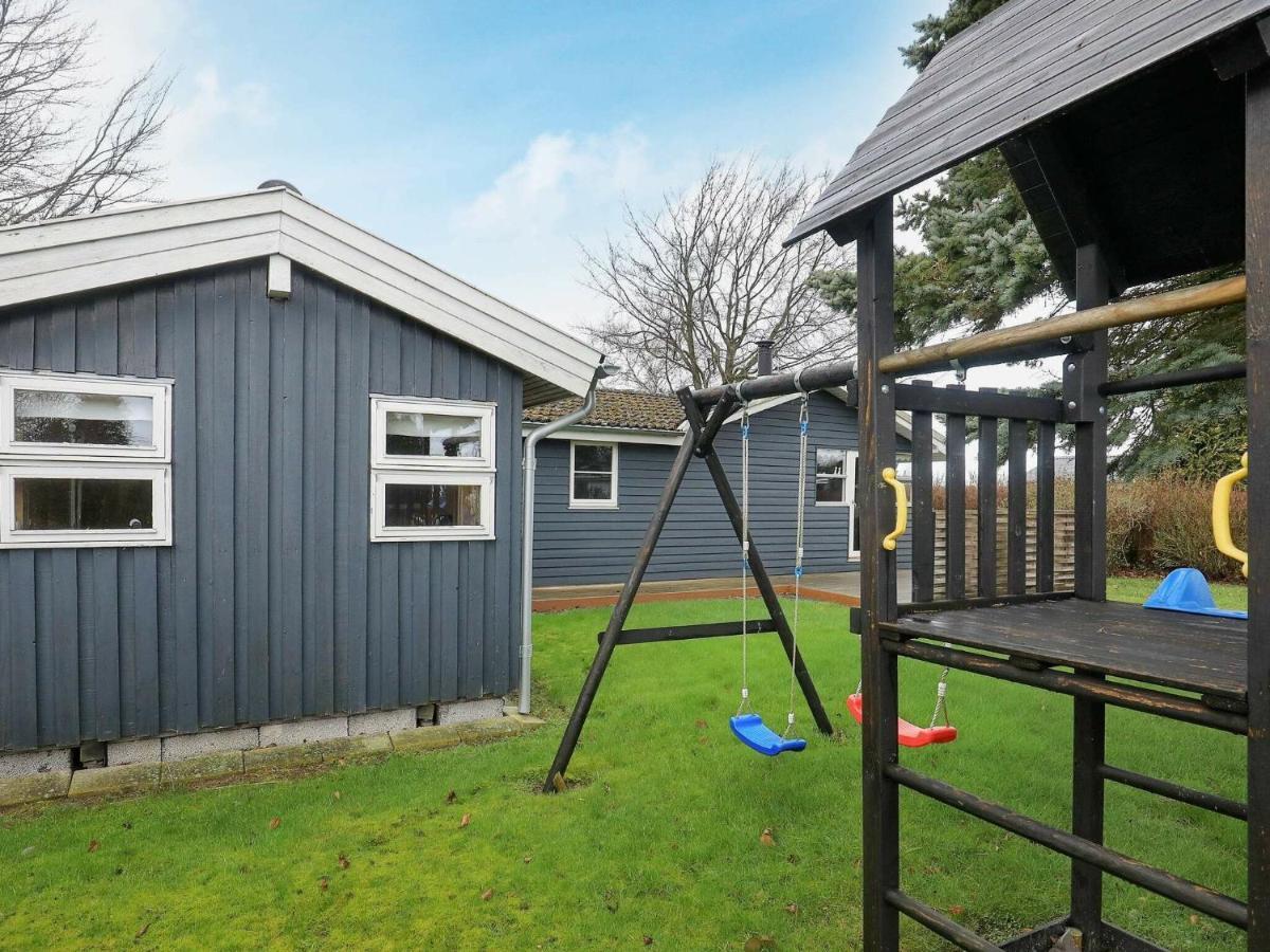 8 Person Holiday Home In Hesselager Eksteriør billede